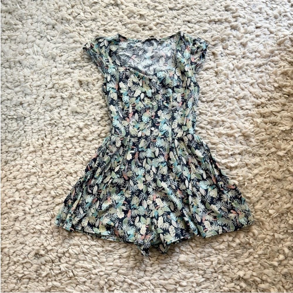 LC Lauren Conrad Sweetheart Leaf Bird Print Romper Size 2